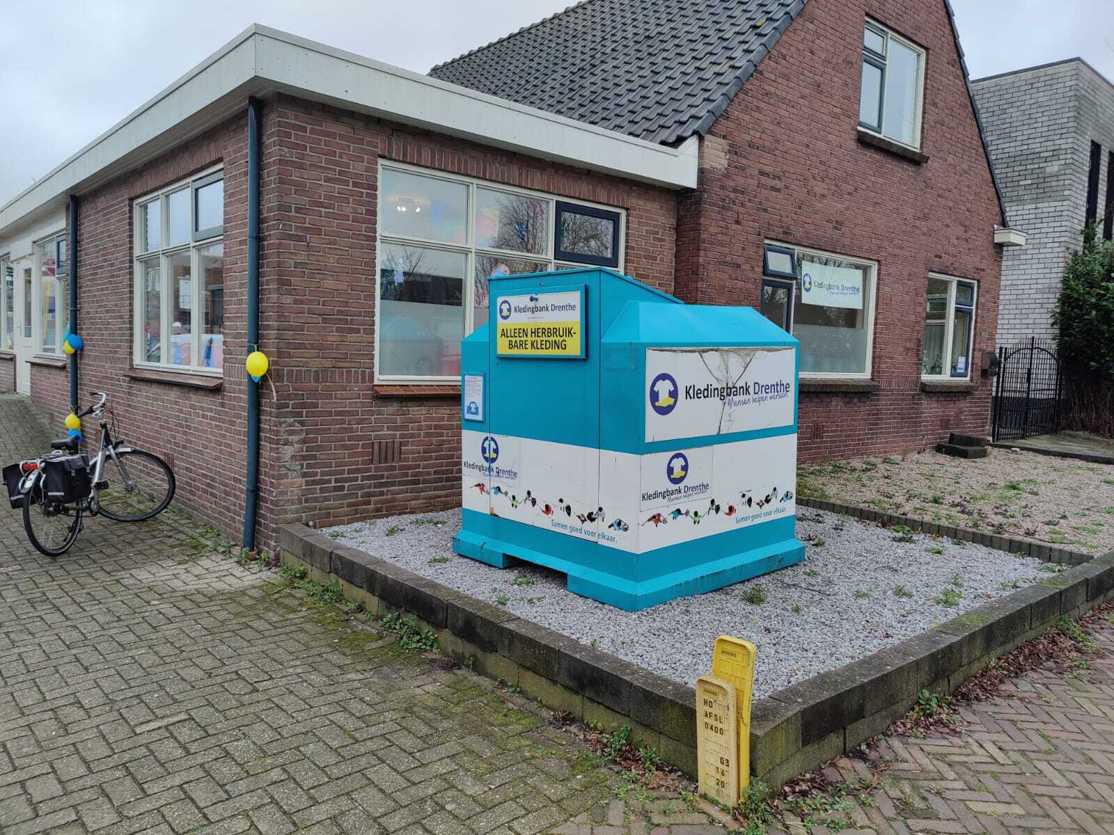 Kledingcontainer kledingbank Hoogeveen